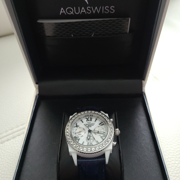 Aquaswiss Chloe women's watch - Picture 7 of 7